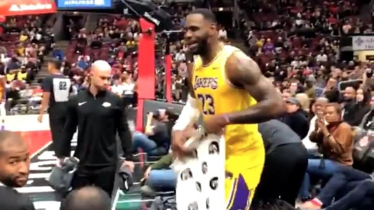 She was so embarrassed 😂 #lebron #lebronjames #nba #fyp #lakers, Lebron