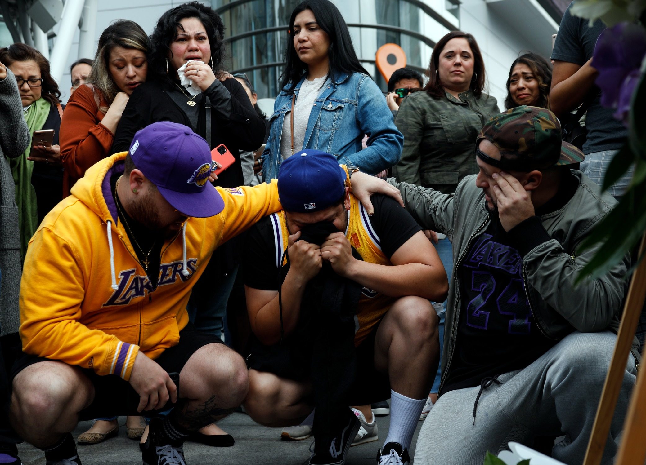 Lakers Fans Mourn Kobe Bryant