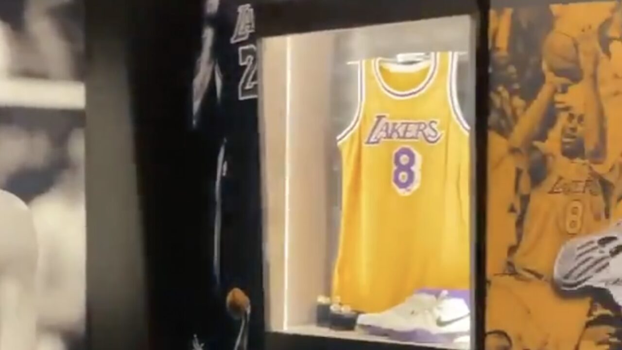 A SHRINE TO PHILLY HOOPS LEGEND KOBE BRYANT AT EAGLES PRACTICE!