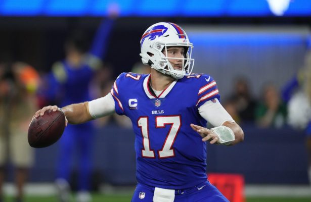 LeBron James says Bills' Josh Allen a beast 