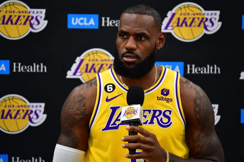 LeBron James Says He's No Longer a Cowboys Fan