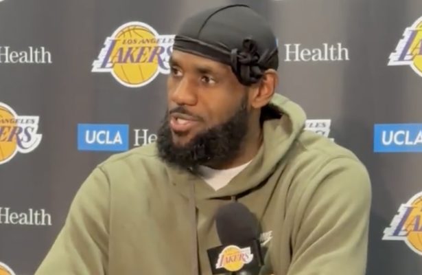 LeBron James Visibly Irritated As Lakers Reporters Try To Set Him Up To ...