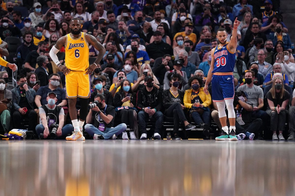 Report: Warriors-Lakers game on Oct. 18 is 2nd-most expensive regular season game of all time