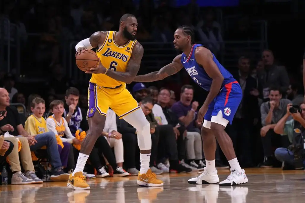 Lakers: LeBron James sends prayers to Nick Chubb after Browns RB suffers  devastating injury - Lakers Daily