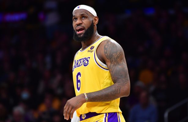 Report Lebron James To Miss Saturdays Lakers Warriors Showdown Lakers Daily 6837