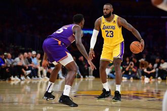 LeBron James Phoenix Suns