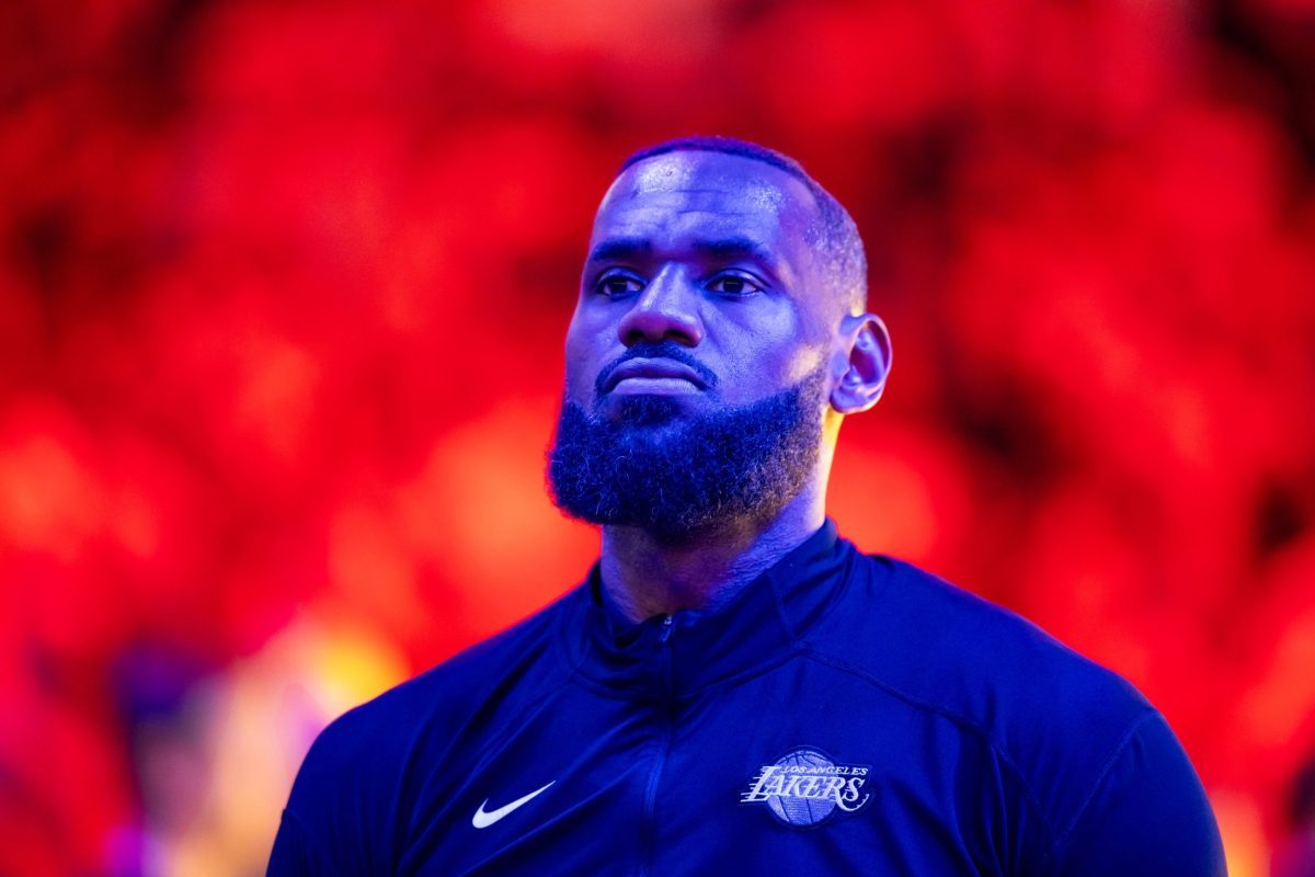 Report: LeBron James is giving the Lakers front office a week