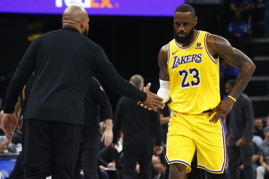 Report: LeBron James wasn't happy with Darvin Ham when Lakers struggled ...